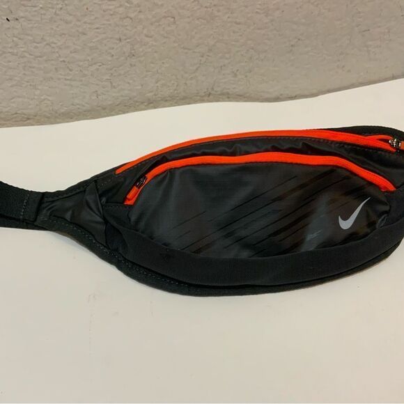 NWT Nike Athletic Running Waist Fanny Pack 2 Zippers Breathable Waterproof Mesh - Picture 2 of 8